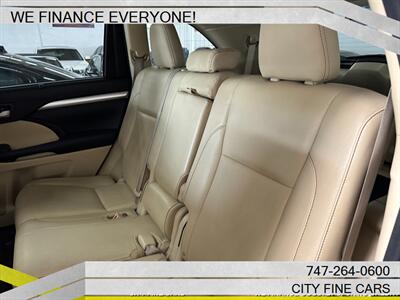 2014 Toyota Highlander XLE   - Photo 32 - Panorama City, CA 91402