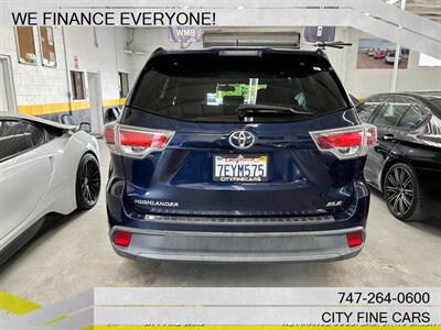 2014 Toyota Highlander XLE   - Photo 9 - Panorama City, CA 91402