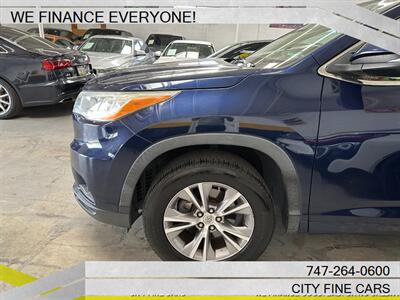 2014 Toyota Highlander XLE   - Photo 3 - Panorama City, CA 91402