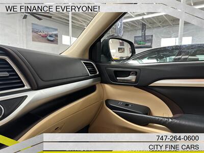 2014 Toyota Highlander XLE   - Photo 28 - Panorama City, CA 91402