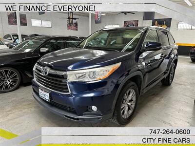 2014 Toyota Highlander XLE   - Photo 2 - Panorama City, CA 91402