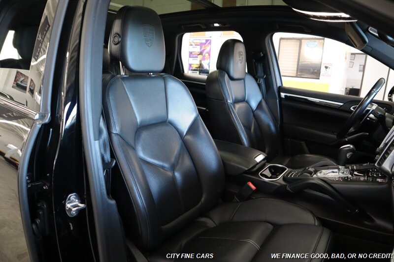 2017 Porsche Cayenne - Photo 35 - Panorama City, CA 91402