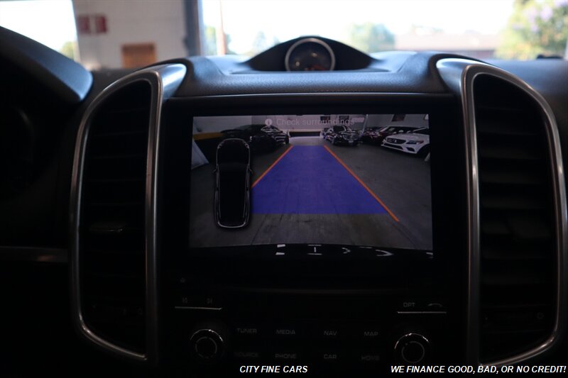2017 Porsche Cayenne - Photo 23 - Panorama City, CA 91402