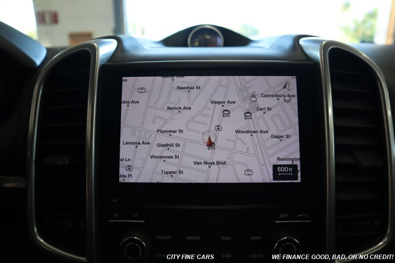 2017 Porsche Cayenne - Photo 22 - Panorama City, CA 91402