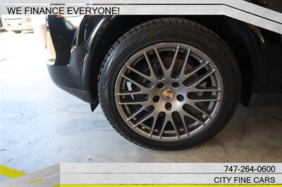 2017 Porsche Cayenne - Photo 4 - Panorama City, CA 91402
