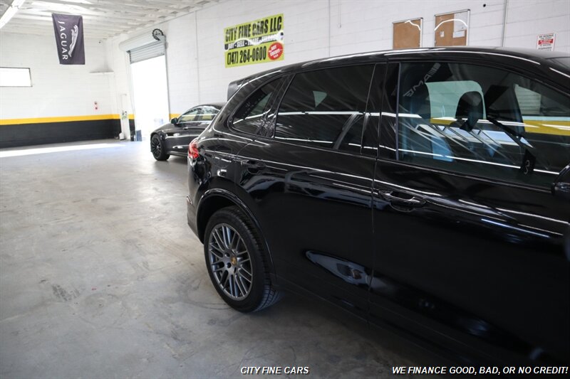 2017 Porsche Cayenne - Photo 10 - Panorama City, CA 91402