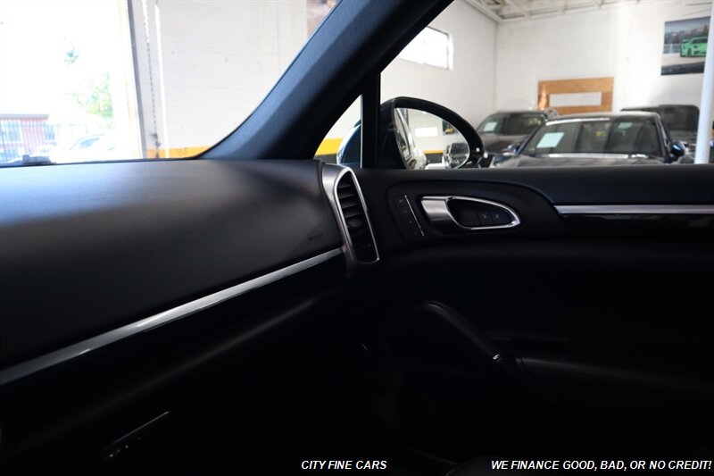 2017 Porsche Cayenne - Photo 28 - Panorama City, CA 91402