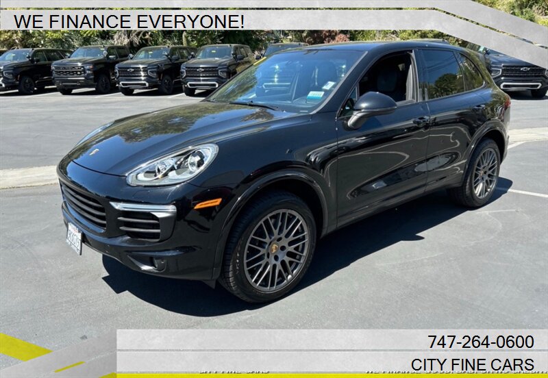 2017 Porsche Cayenne   - Photo 1 - Panorama City, CA 91402