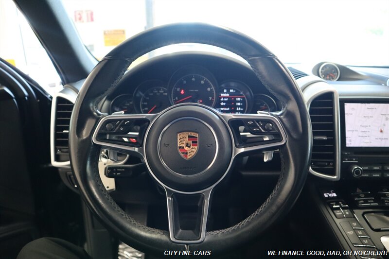 2017 Porsche Cayenne - Photo 18 - Panorama City, CA 91402
