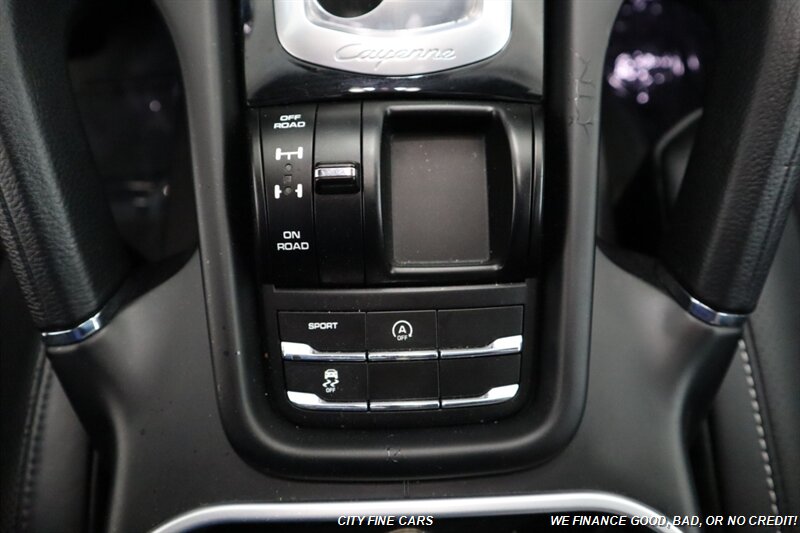 2017 Porsche Cayenne - Photo 27 - Panorama City, CA 91402