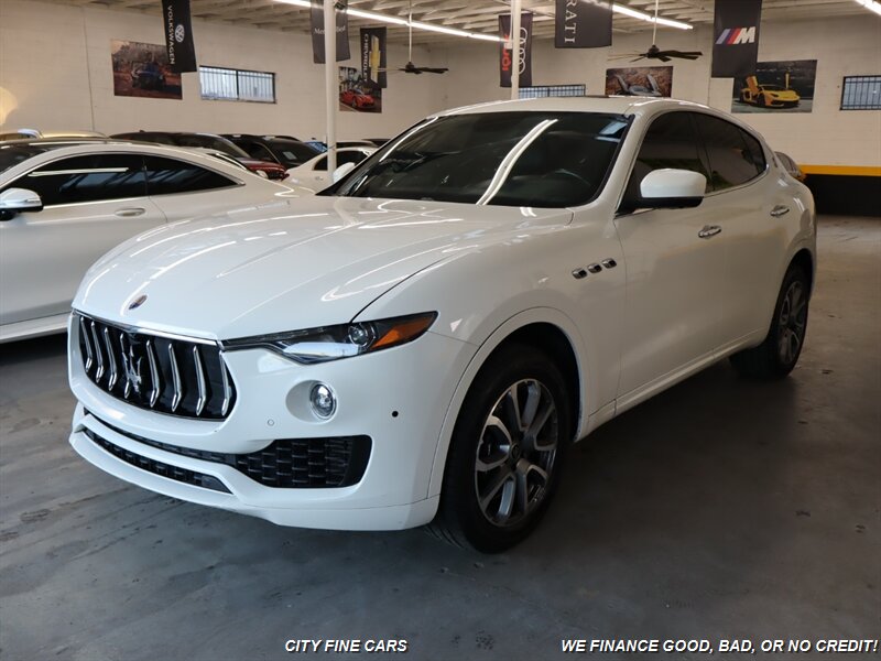 2021 Maserati Levante S - Photo 2 - Panorama City, CA 91402