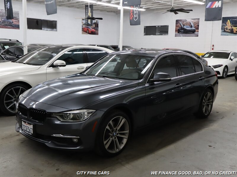 2017 BMW 3 Series 330i photo 3