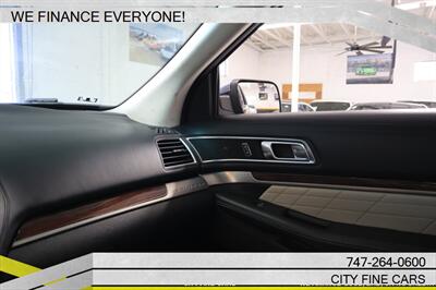 2016 Ford Explorer Platinum   - Photo 23 - Panorama City, CA 91402