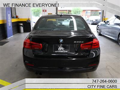 2018 BMW 330e iPerformance   - Photo 9 - Panorama City, CA 91402