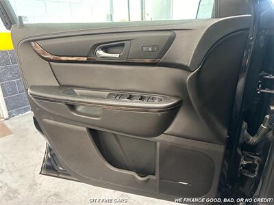 2014 GMC Acadia Denali   - Photo 16 - Panorama City, CA 91402