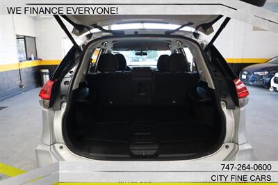 2018 Nissan Rogue SV - Photo 26 - Panorama City, CA 91402