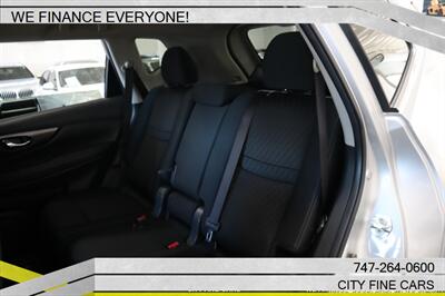 2018 Nissan Rogue SV - Photo 25 - Panorama City, CA 91402