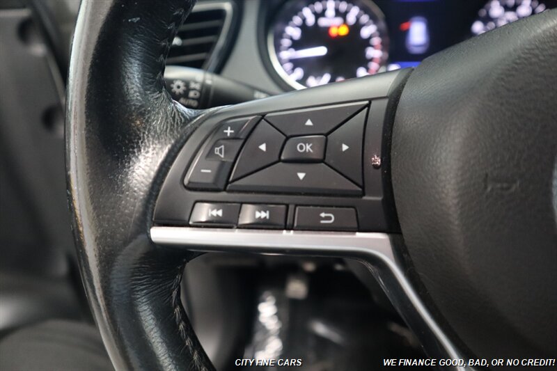 2018 Nissan Rogue SV - Photo 15 - Panorama City, CA 91402