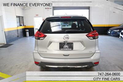 2018 Nissan Rogue SV - Photo 8 - Panorama City, CA 91402