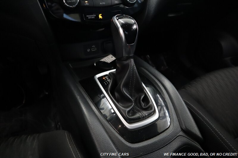 2018 Nissan Rogue SV - Photo 21 - Panorama City, CA 91402