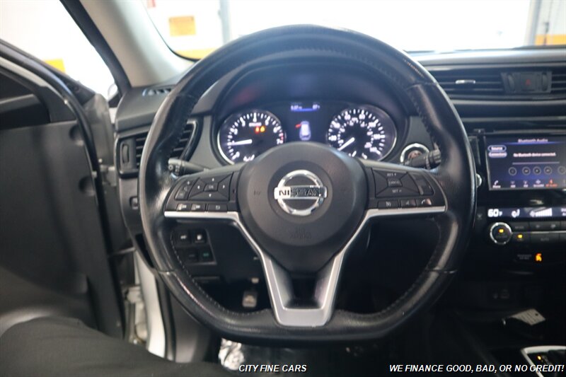 2018 Nissan Rogue SV - Photo 14 - Panorama City, CA 91402