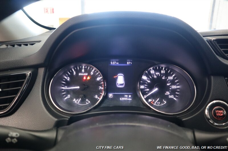 2018 Nissan Rogue SV - Photo 18 - Panorama City, CA 91402
