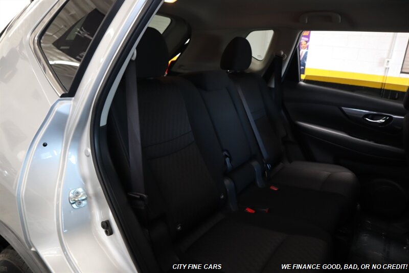 2018 Nissan Rogue SV - Photo 28 - Panorama City, CA 91402