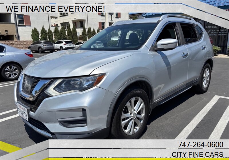 2018 Nissan Rogue SV  