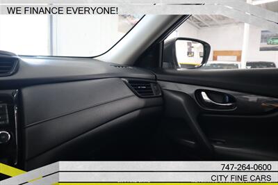 2018 Nissan Rogue SV - Photo 22 - Panorama City, CA 91402