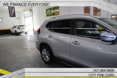 2018 Nissan Rogue SV - Photo 10 - Panorama City, CA 91402