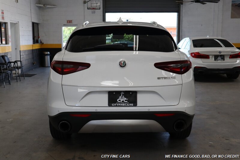 2020 Alfa Romeo Stelvio - Photo 7 - Panorama City, CA 91402