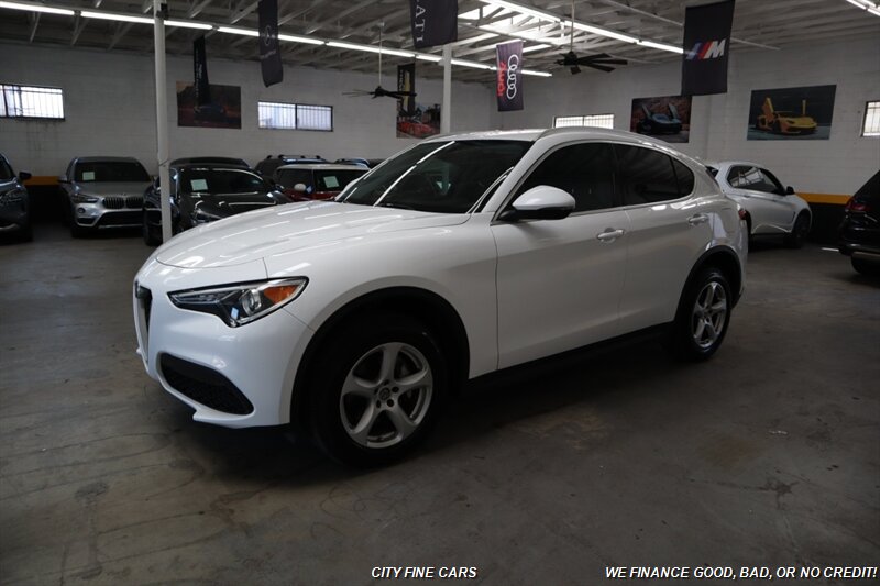 2020 Alfa Romeo Stelvio - Photo 2 - Panorama City, CA 91402