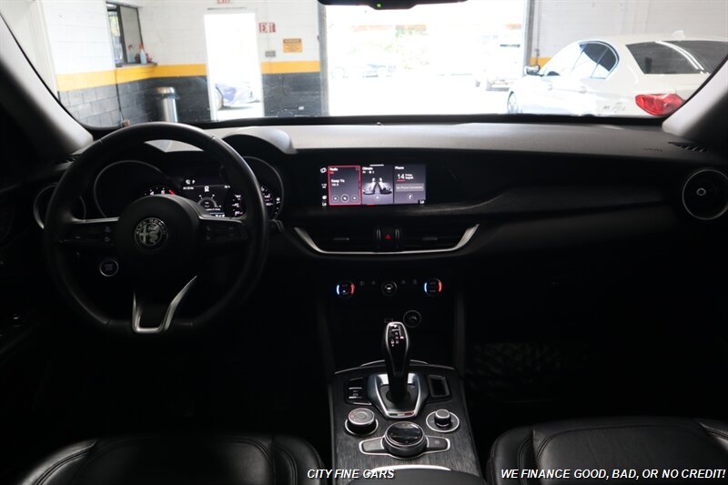 2020 Alfa Romeo Stelvio - Photo 14 - Panorama City, CA 91402