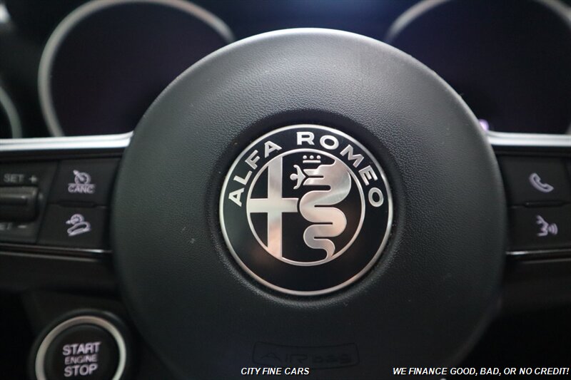 2020 Alfa Romeo Stelvio - Photo 19 - Panorama City, CA 91402