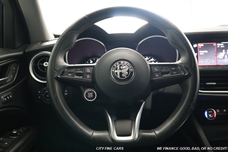 2020 Alfa Romeo Stelvio - Photo 17 - Panorama City, CA 91402