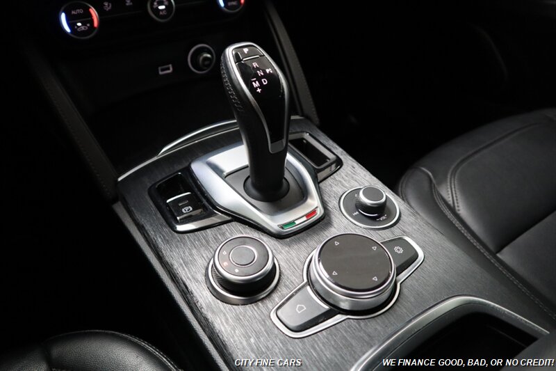 2020 Alfa Romeo Stelvio - Photo 24 - Panorama City, CA 91402