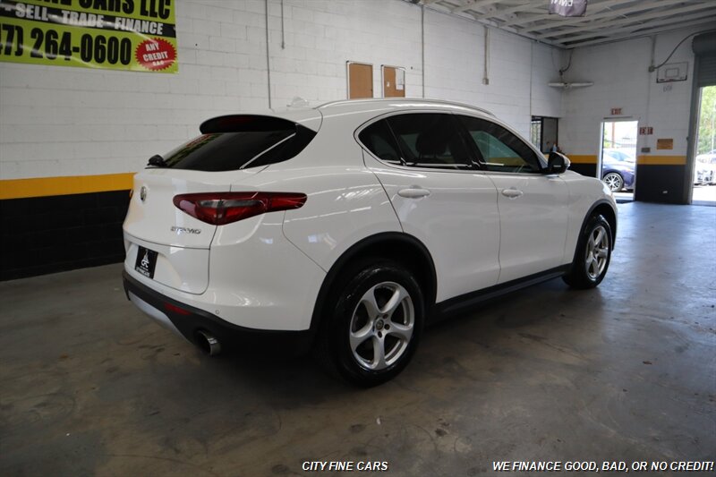 2020 Alfa Romeo Stelvio - Photo 8 - Panorama City, CA 91402