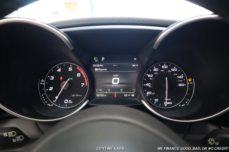 2019 Alfa Romeo Giulia - Photo 18 - Panorama City, CA 91402