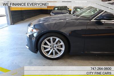 2019 Alfa Romeo Giulia - Photo 3 - Panorama City, CA 91402