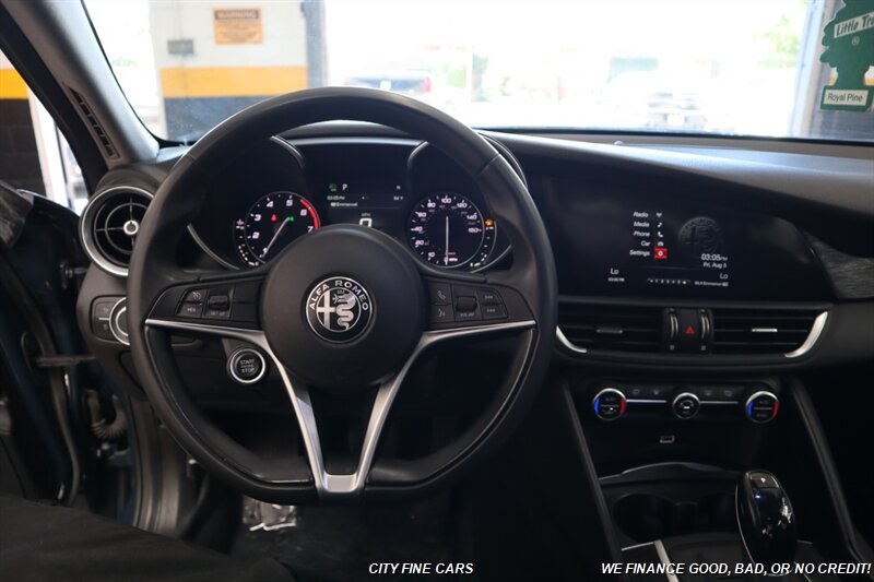 2019 Alfa Romeo Giulia - Photo 13 - Panorama City, CA 91402