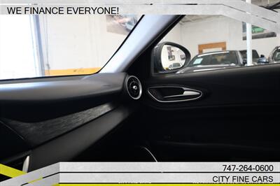 2019 Alfa Romeo Giulia - Photo 22 - Panorama City, CA 91402