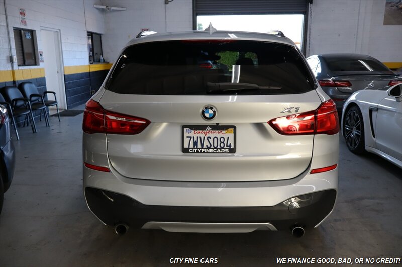 2017 BMW X1 28i photo 8