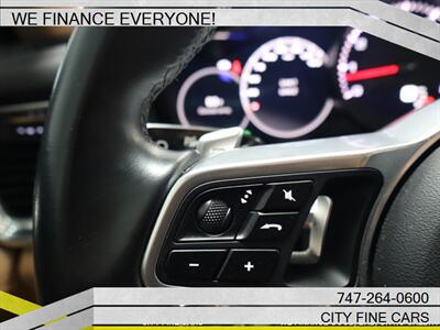 2018 Porsche Panamera 4   - Photo 18 - Panorama City, CA 91402