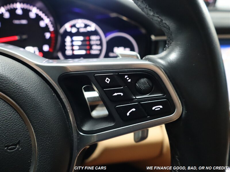2018 Porsche Panamera 4 photo 20