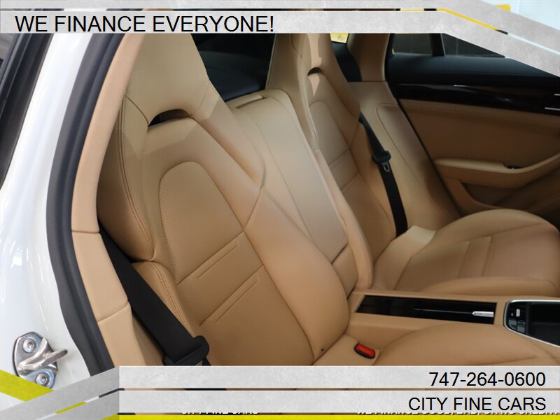 2018 Porsche Panamera 4 photo 57