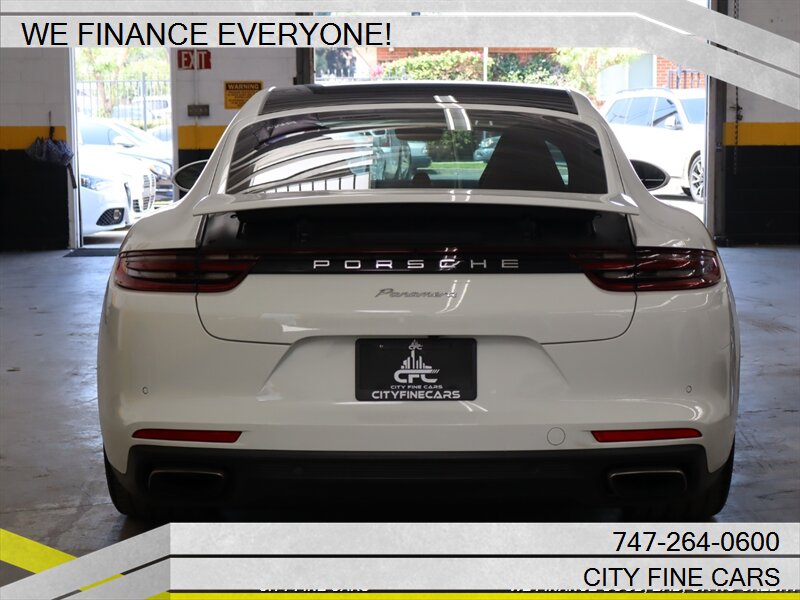 2018 Porsche Panamera 4 photo 36