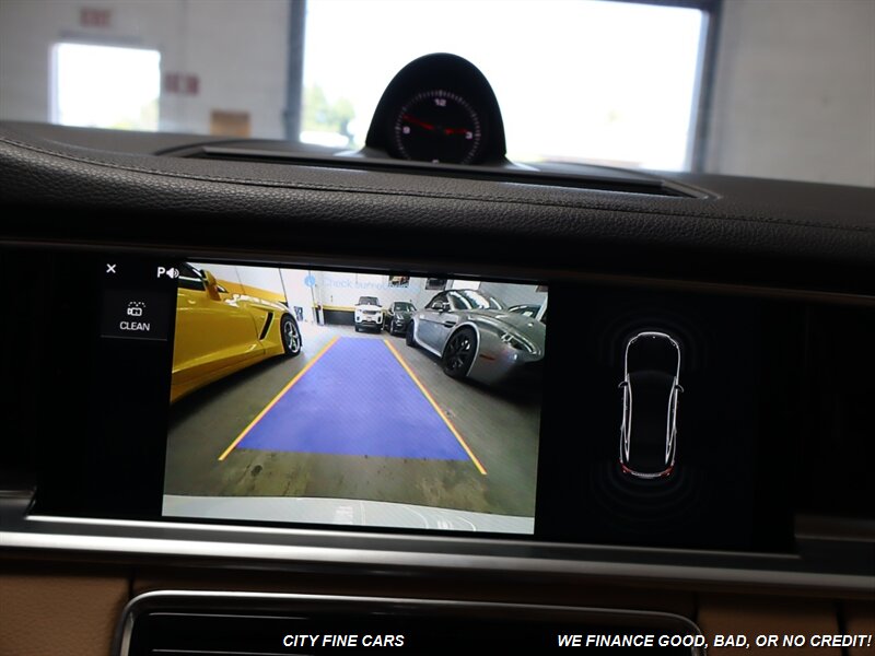 2018 Porsche Panamera 4 photo 22