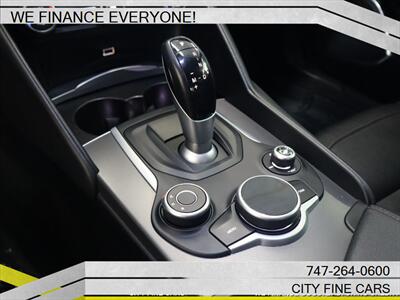 2017 Alfa Romeo Giulia   - Photo 24 - Panorama City, CA 91402