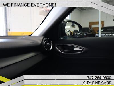 2017 Alfa Romeo Giulia   - Photo 25 - Panorama City, CA 91402