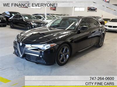 2017 Alfa Romeo Giulia   - Photo 2 - Panorama City, CA 91402